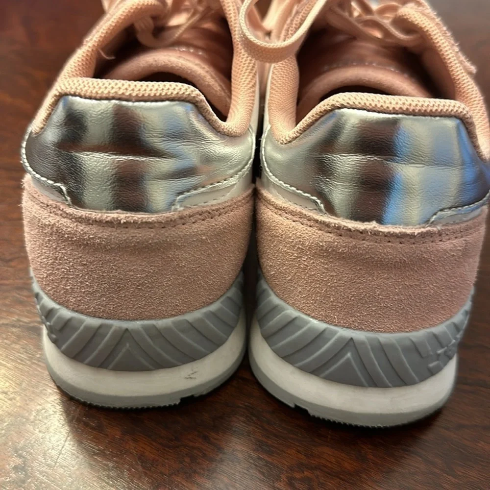 TRETORN Womens Suede Loyola Retro Jogger Sneakers Pink Silver Sz 8.5 Preppy
